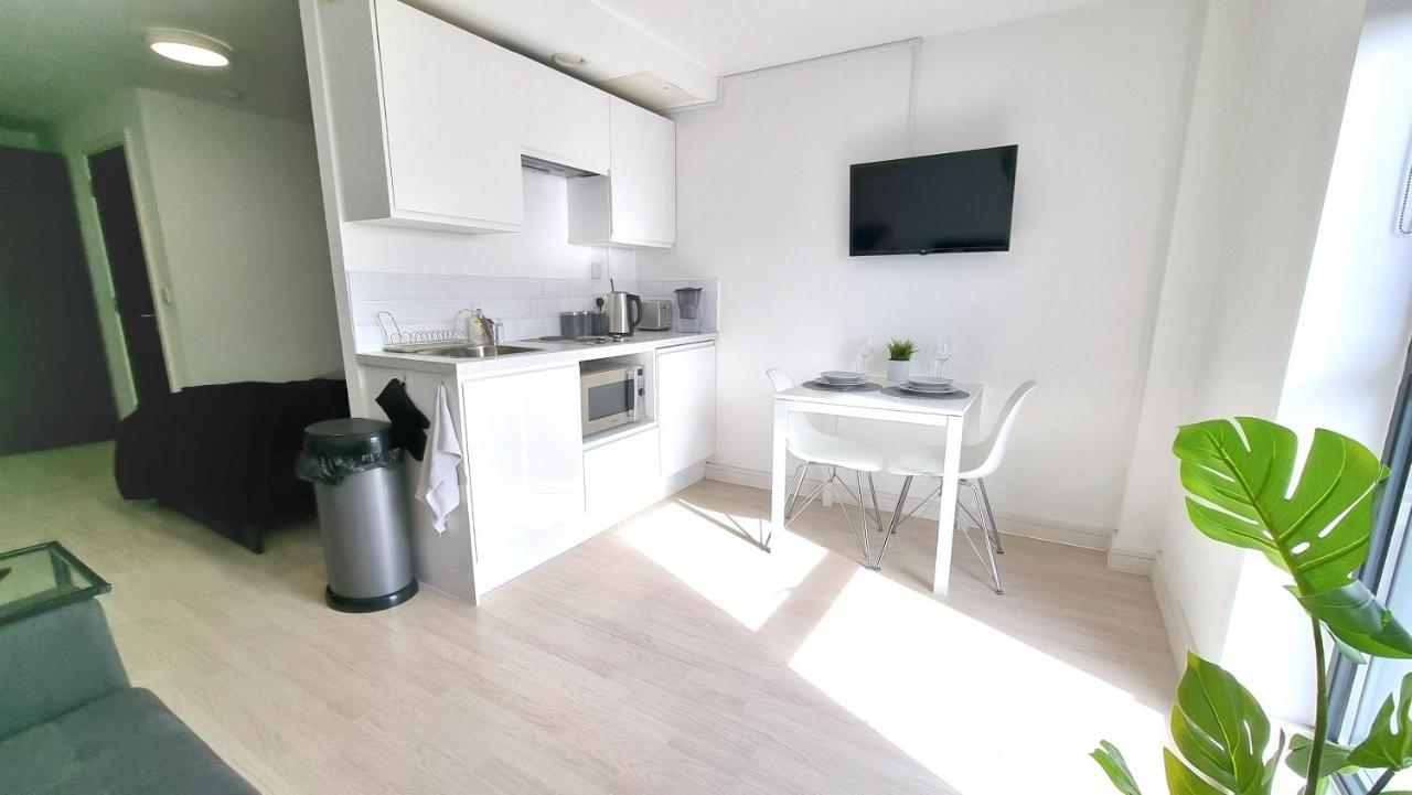 Spacious City Studio / Wifi / Parking Liverpool Zewnętrze zdjęcie